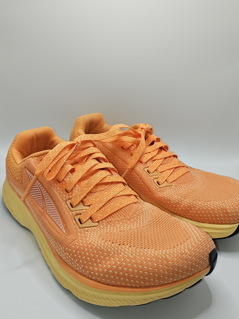 Size 8 Altra Orange and Yellow Women's Athletic Shoes - Picture 2 of 8